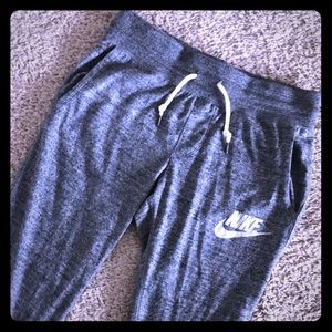 Nike jogger thin sweat pants